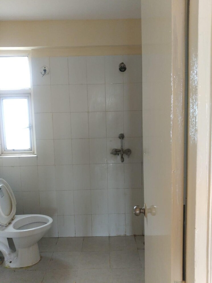 Bathroom, today-ridge-residency 3 Bedroom 865 Sq.Ft. Apartment In Sector 135 Noida 4382556