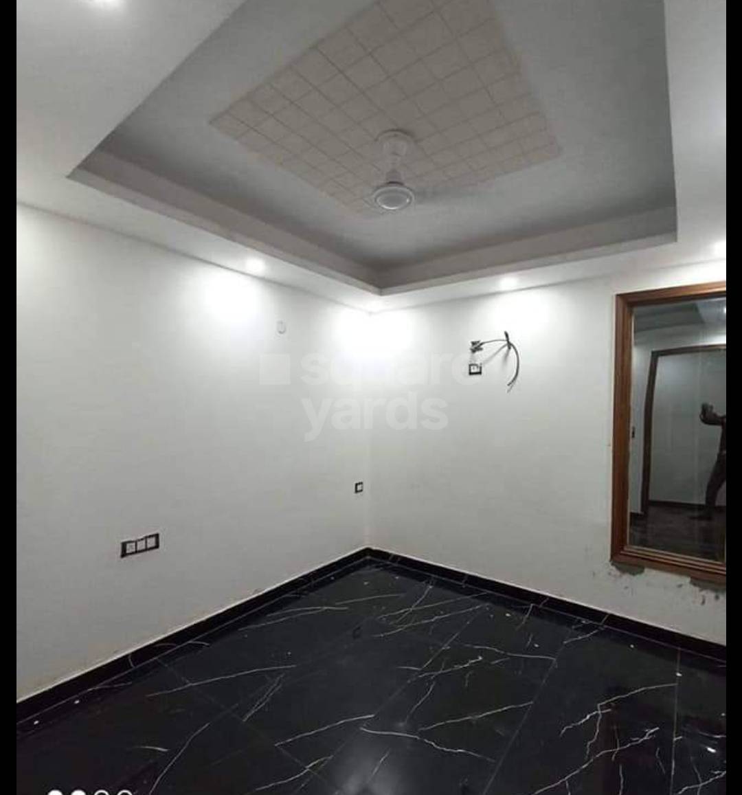 Rental 2 Bedroom 850 Sq.Ft. Apartment in Meena Apartments, Ip Extension ...