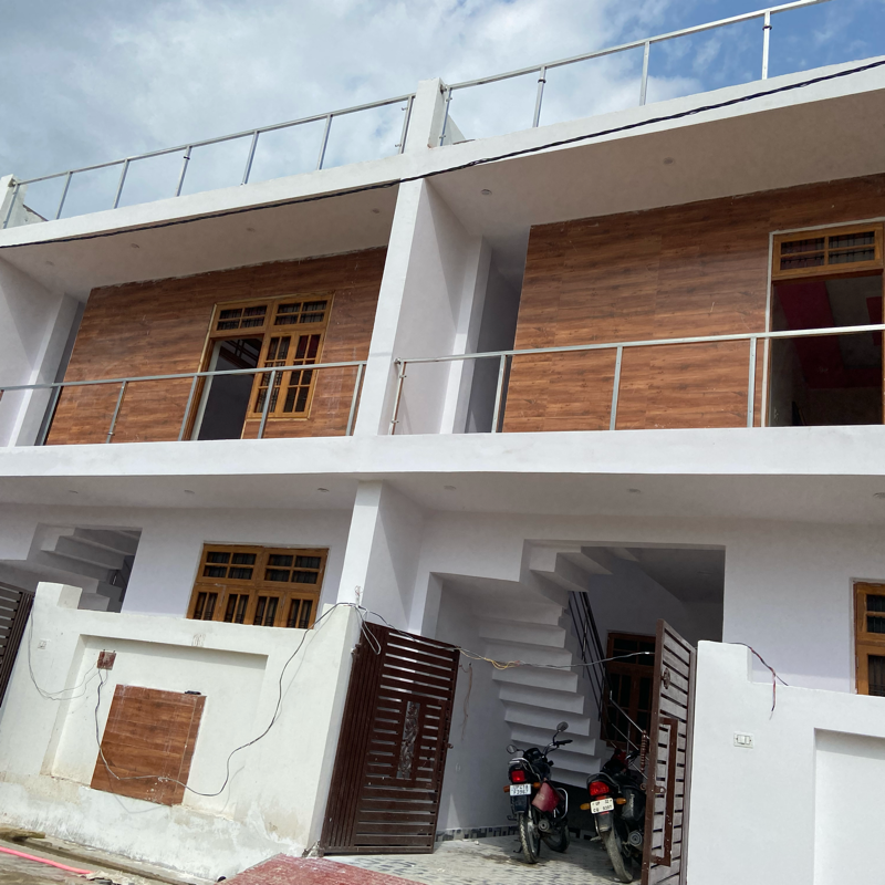 Resale 3.5 Bedroom 1550 Sq.Ft. Villa in Nilmatha Lucknow 4130277
