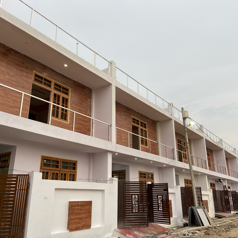 Resale 3.5 Bedroom 1550 Sq.Ft. Villa in Nilmatha Lucknow 4130277