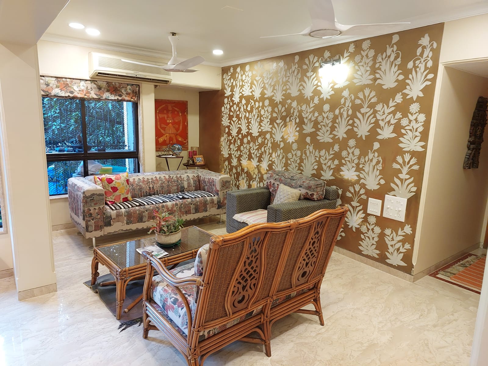 Rental 3 Bedroom 900 Sq.Ft. Apartment in Ketan Apartments Dadar East