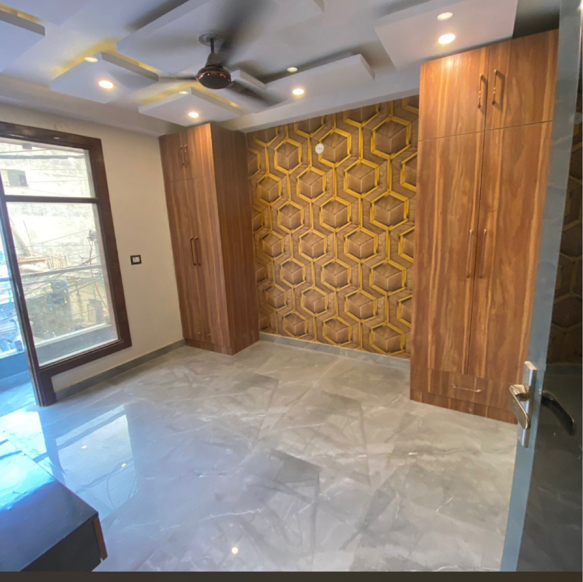 Resale 3 Bedroom 1700 Sq.Ft. Apartment in Heritage Tower Sawan CGHS