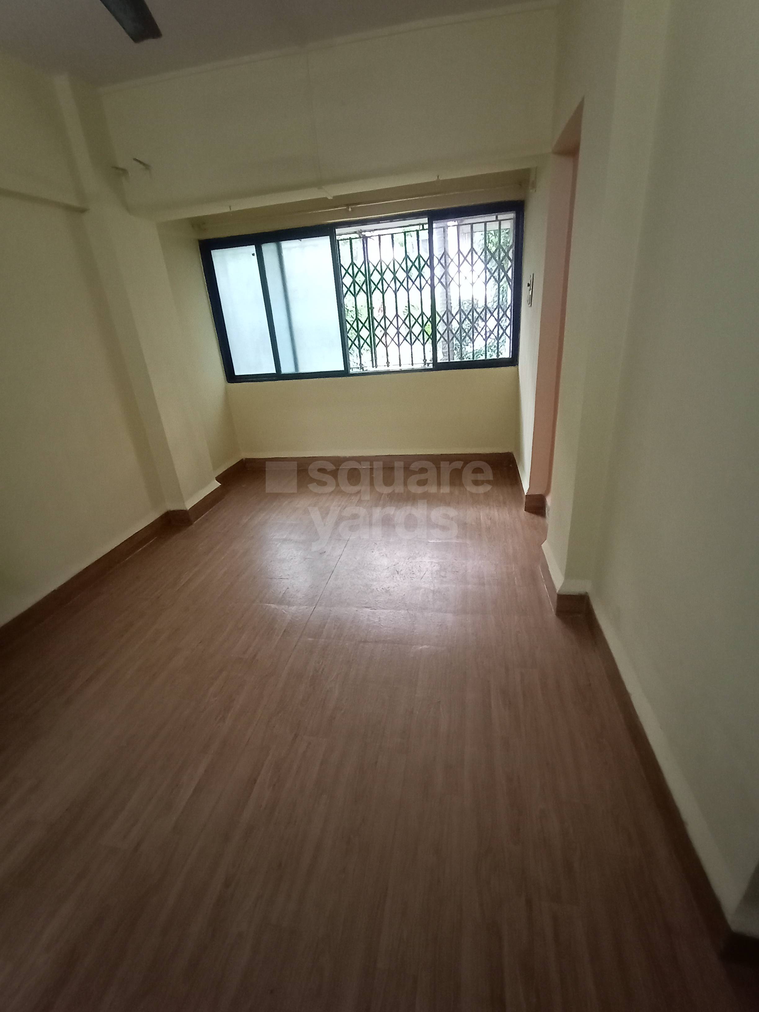 Rental Commercial Office Space 200 Sq.Ft. in Ajanta Square Mall