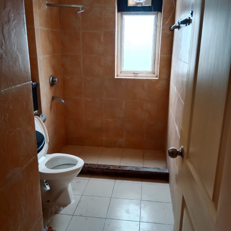 Bathroom, orchid-petals 4 Bedroom 2337 Sq.Ft. Apartment In Sector 49 Gurgaon 4419585