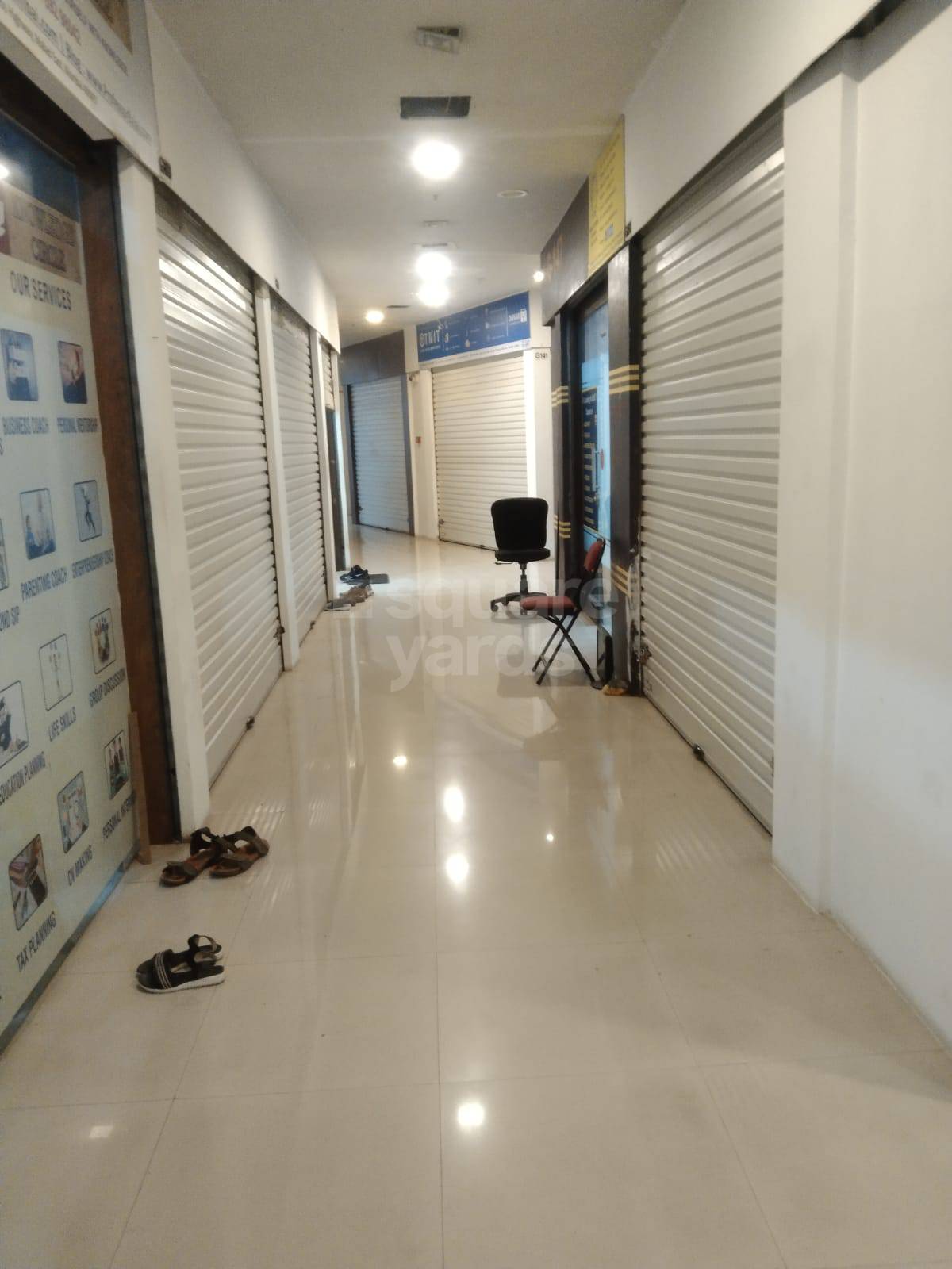 Rental Commercial Office Space 122 Sq.Ft. in Express Zone, Malad East