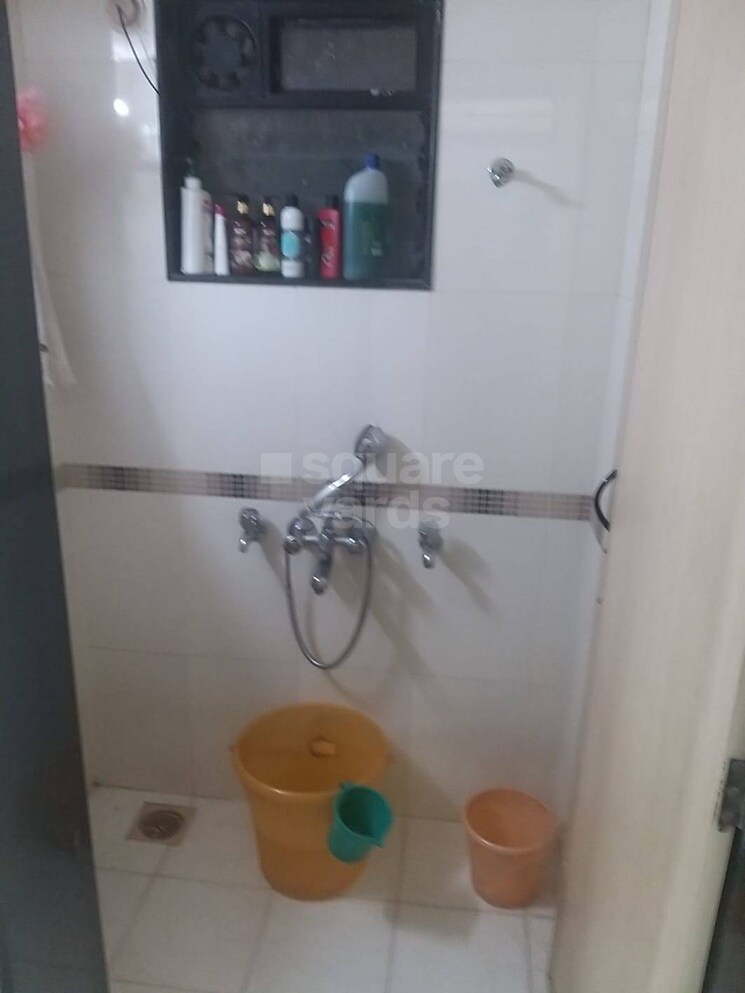 Bathroom, saki-vihar-complex 1.5 Bedroom 600 Sq.Ft. Apartment In Saki Vihar Road Mumbai 4444922
