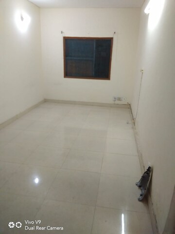 2 BHK Apartment For Rent in Rohini Sector 9