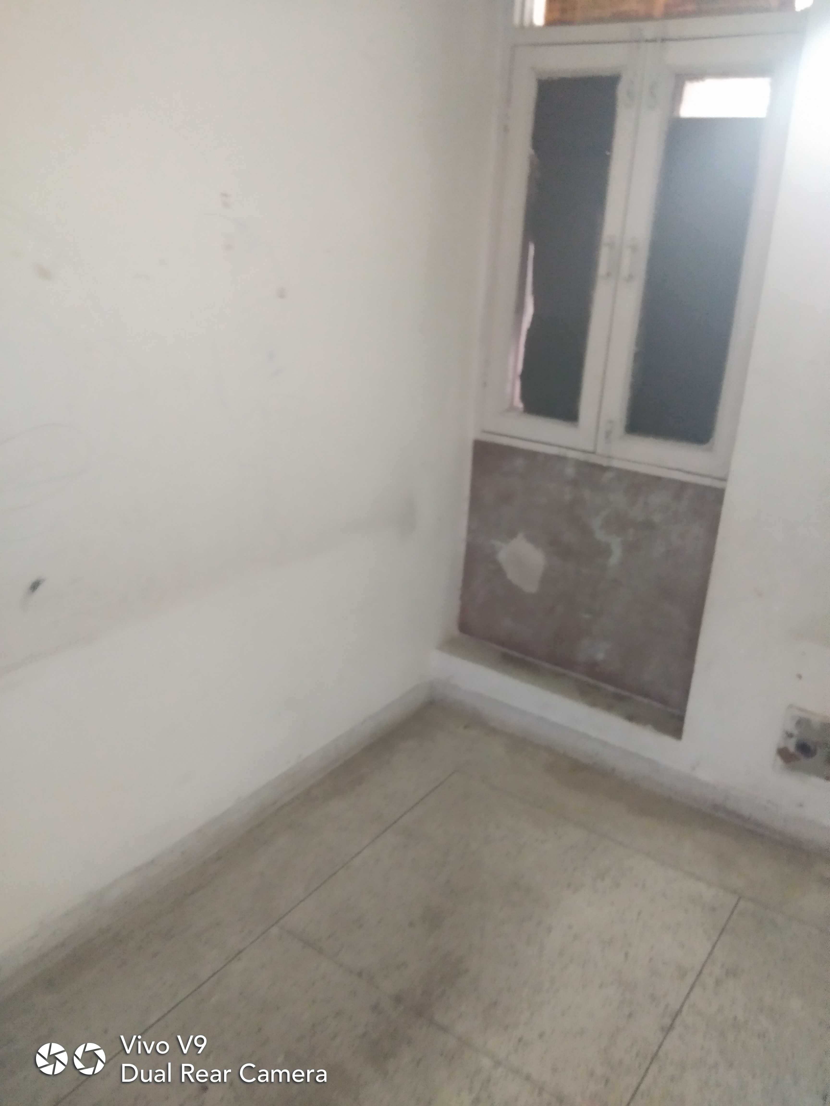 3 BHK Builder Floor For Rent in Rohini Sector 9
