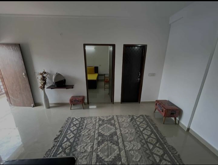 Rental 3 Bedroom 2585 Sq.Ft. Builder Floor in Pyramid Urban Homes