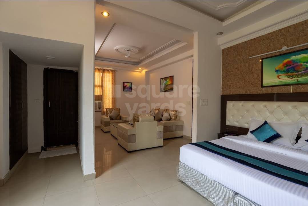 Resale 3 Bedroom 1050 Sq.Ft. Apartment in Vasundhara Enclave Delhi