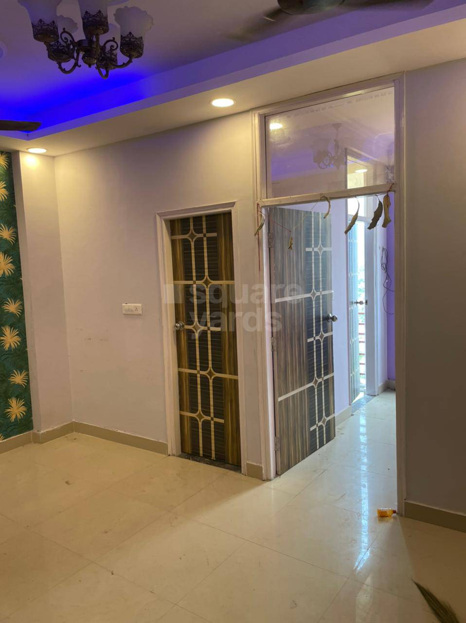 Resale 2 Bedroom 800 Sq.Ft. Builder Floor in Hindon Vihar, Sector 49