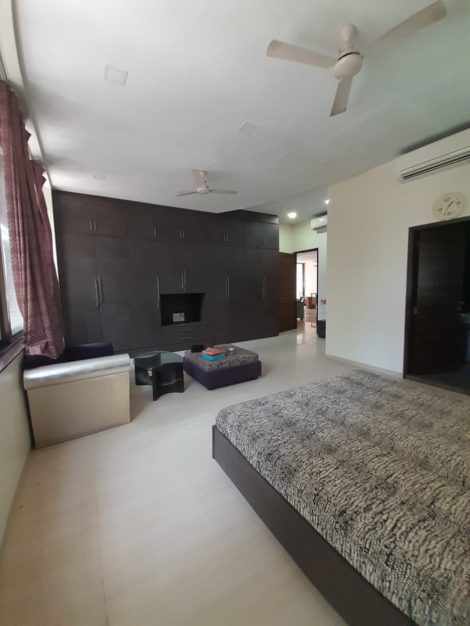 Resale 4 Bedroom 4000 Sq.Ft. Villa in Juhu Mumbai 4528409