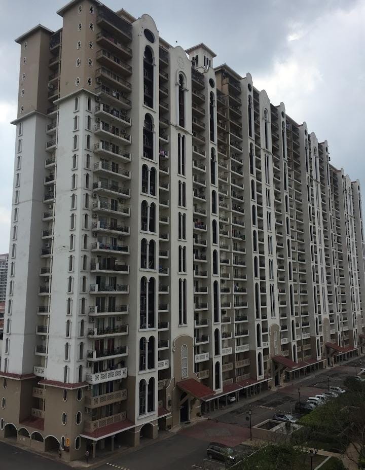 Rental 4 Bedroom 2960 Sq.Ft. Apartment in DLF New Town Heights I