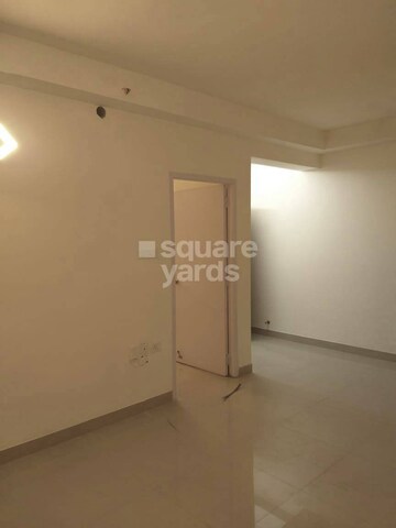 Room in 2 BHK Apartment at Chingrighata – for Rent