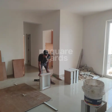 2 BHK Apartment For Rent in Emaar Emerald Estate, Sector 65