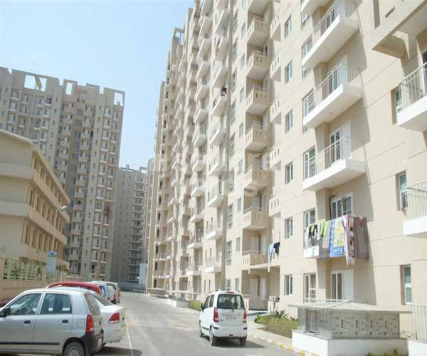 Resale 3 Bedroom 1703 Sq.Ft. Builder Floor in BPTP Parkland Pride