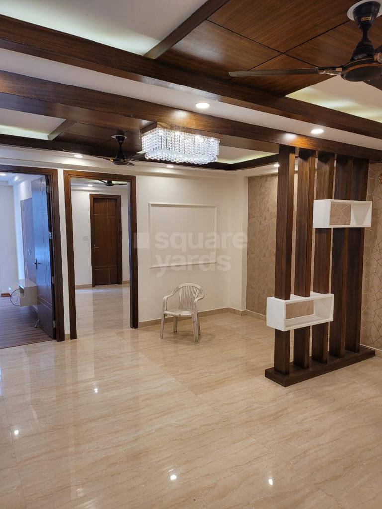 Resale 3 Bedroom 1900 Sq.Ft. Builder Floor in Sector 45 Gurgaon 5516114