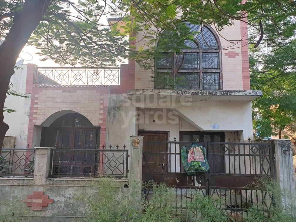 Resale 2 Bedroom 90 Sq.Mt. Independent House in Sector Mu 1, Greater