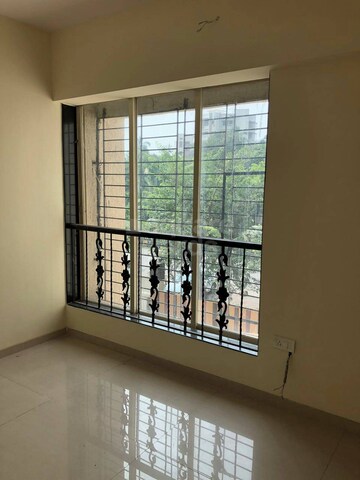 Living Room in 3 BHK Apartment at Thakur Kedarnath Tower, Versova – for Rent