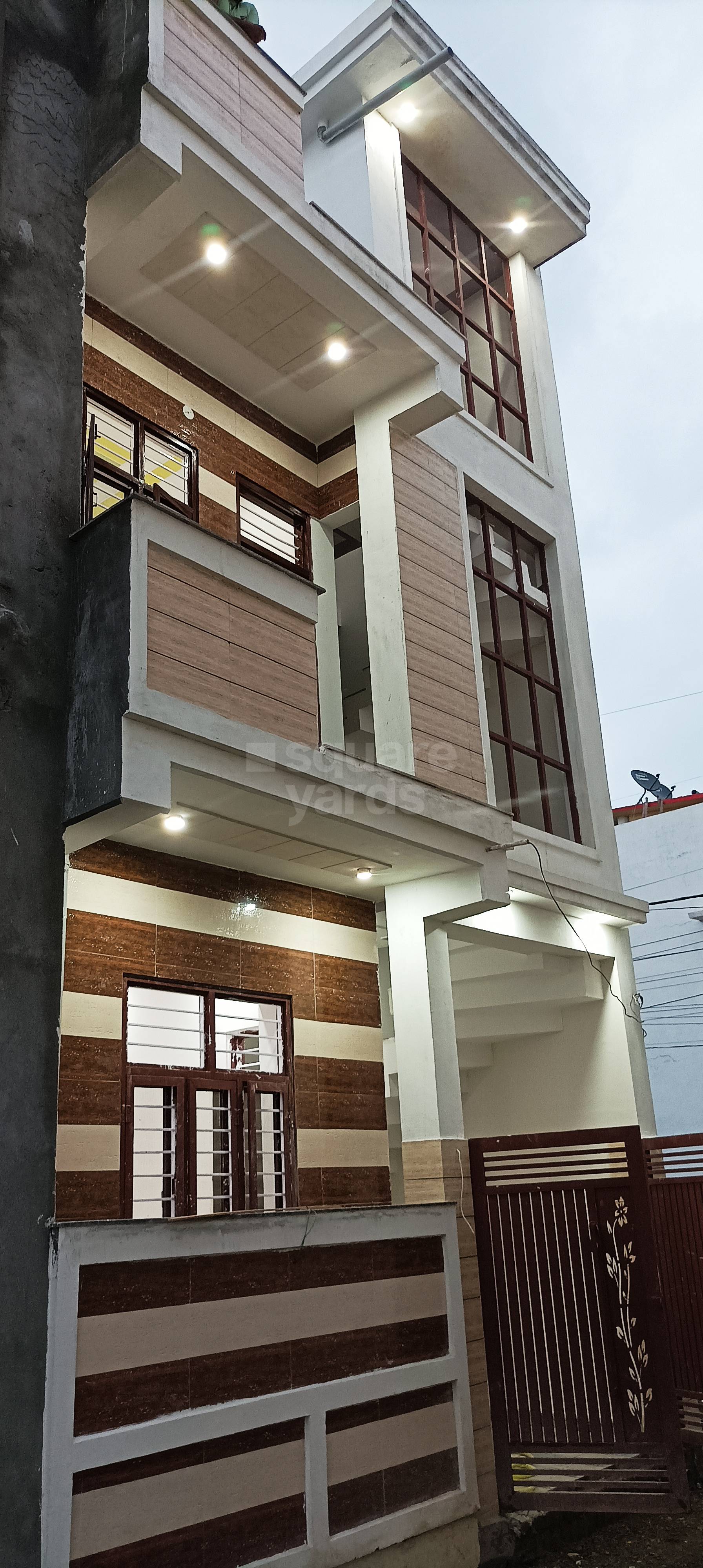 Resale 6 Bedroom 3500 Sq.Ft. Independent House in Shimla Bypass Road