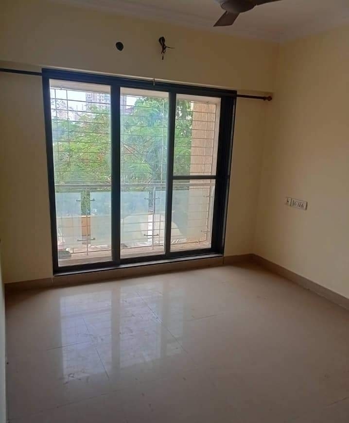 Resale 2 Bedroom 850 Sq.Ft. Apartment in Royal Orchid Mohan Nagar