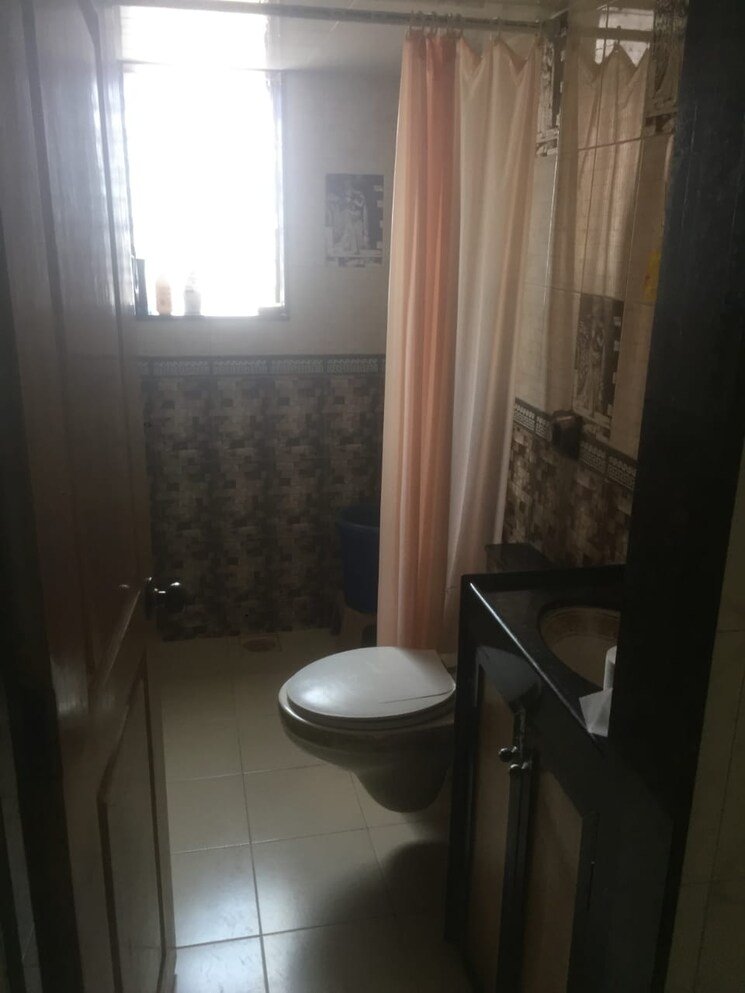 Bathroom, andheri west 2 Bedroom 1000 Sq.Ft. Apartment In Andheri West Mumbai 4501826
