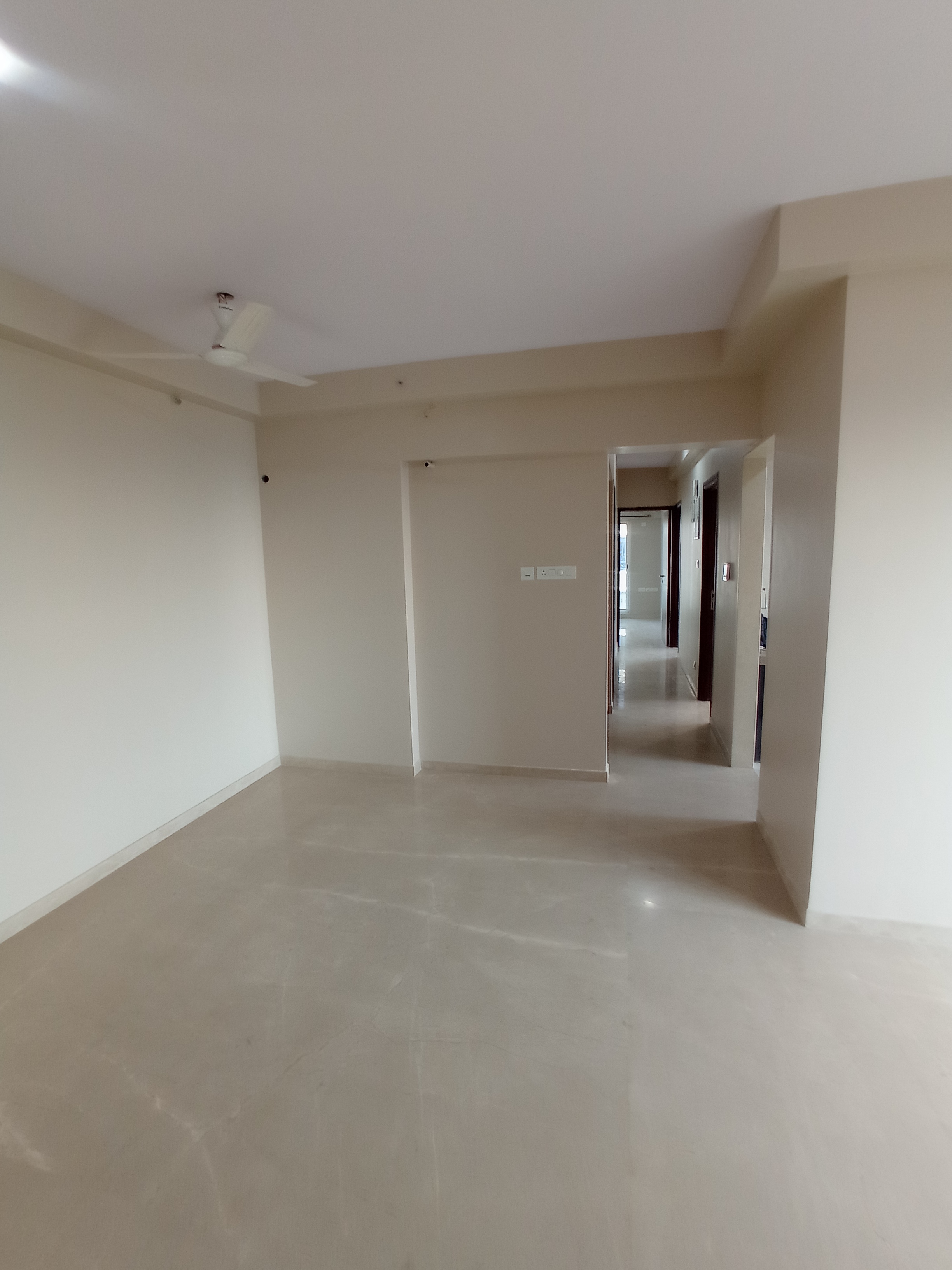 Resale Commercial Office Space 688 Sq.Ft. in Samarth Aishwarya, Andheri