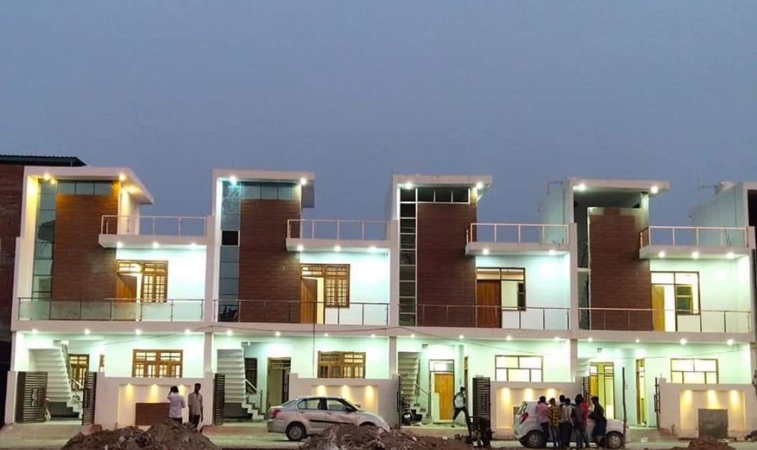 Resale 3 Bedroom 1500 Sq.Ft. Independent House in Nilmatha Lucknow