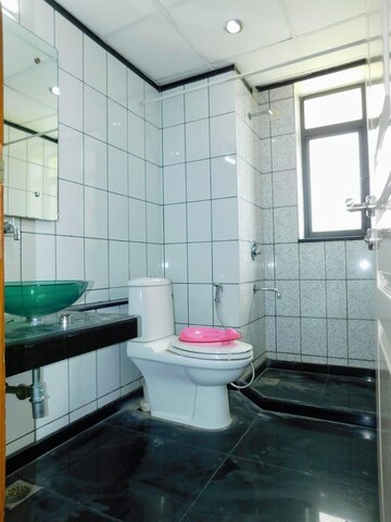 Bathroom in 3 BHK Apartment at Unitech Uniworld Gardens, Sector 47 – for Rent