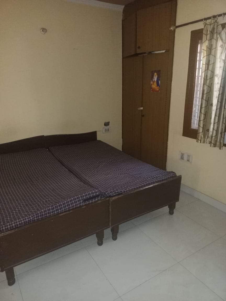 Rental 2 Bedroom 800 Sq.Ft. Builder Floor in Jangpura Delhi 4507592