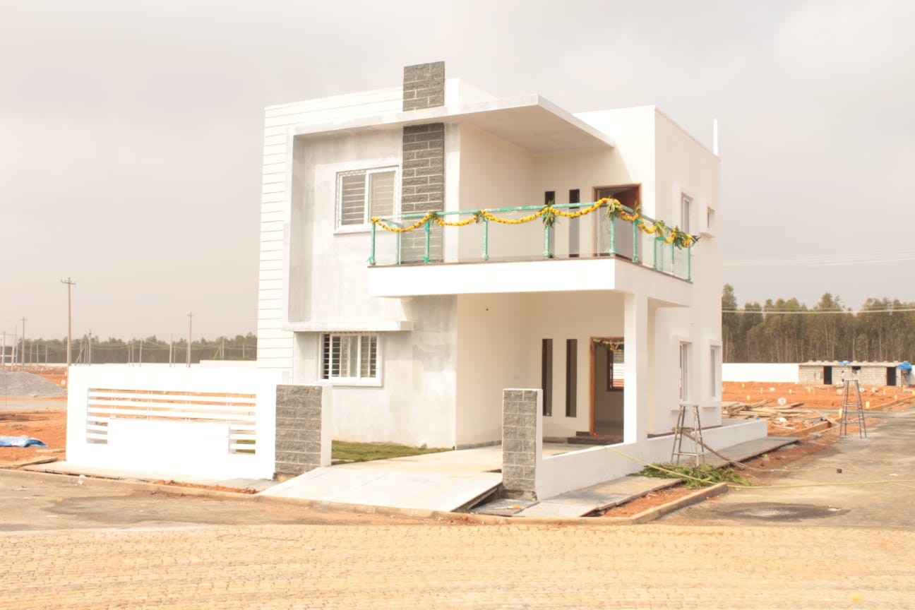 Resale 4 Bedroom 3900 Sq.Ft. Villa in Waterwoods, Whitefield Bangalore