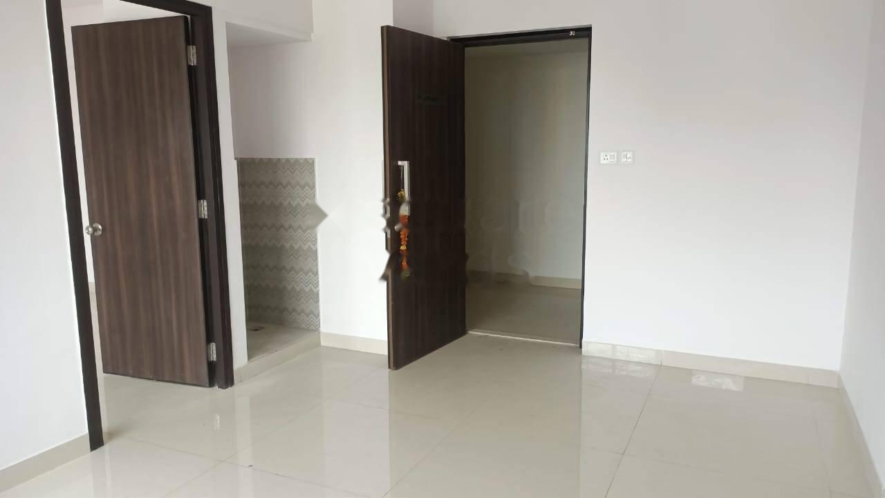 Rental 1 Bedroom 600 Sq.Ft. Apartment in Raheja Complex Majiwada