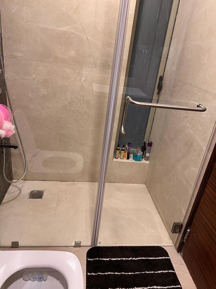 Bathroom, transcon-triumph-tower 2 Bedroom 813 Sq.Ft. Apartment In Andheri West Mumbai 4516736