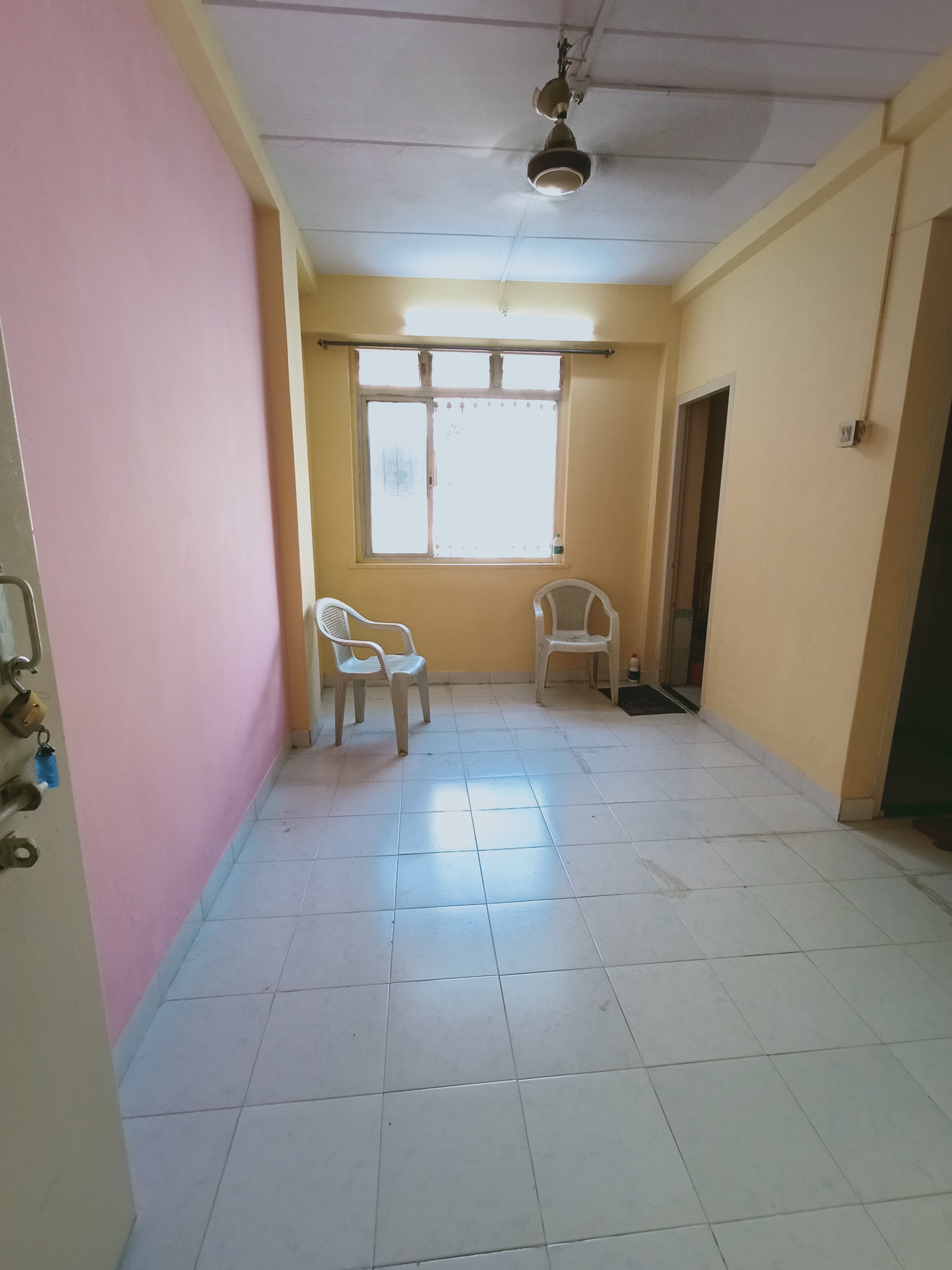 Rental Studio 180 Sq.Ft. Apartment in New Mhada Tower, Malad West