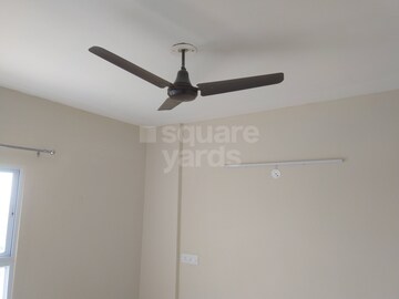 Room in 2 BHK Apartment at Adani Aangan, Sector 89a – for Rent