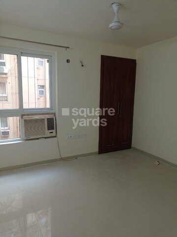 Room in 3 BHK Apartment at Tulip Violet, Sector 69 – for Rent