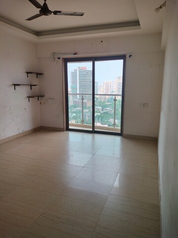 Bedroom in 4 BHK Apartment at HDIL Metropolis Residences, Andheri West – for Rent