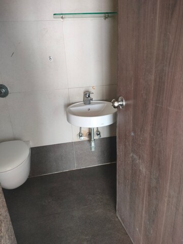 Bathroom in 4 BHK Apartment at HDIL Metropolis Residences, Andheri West – for Rent