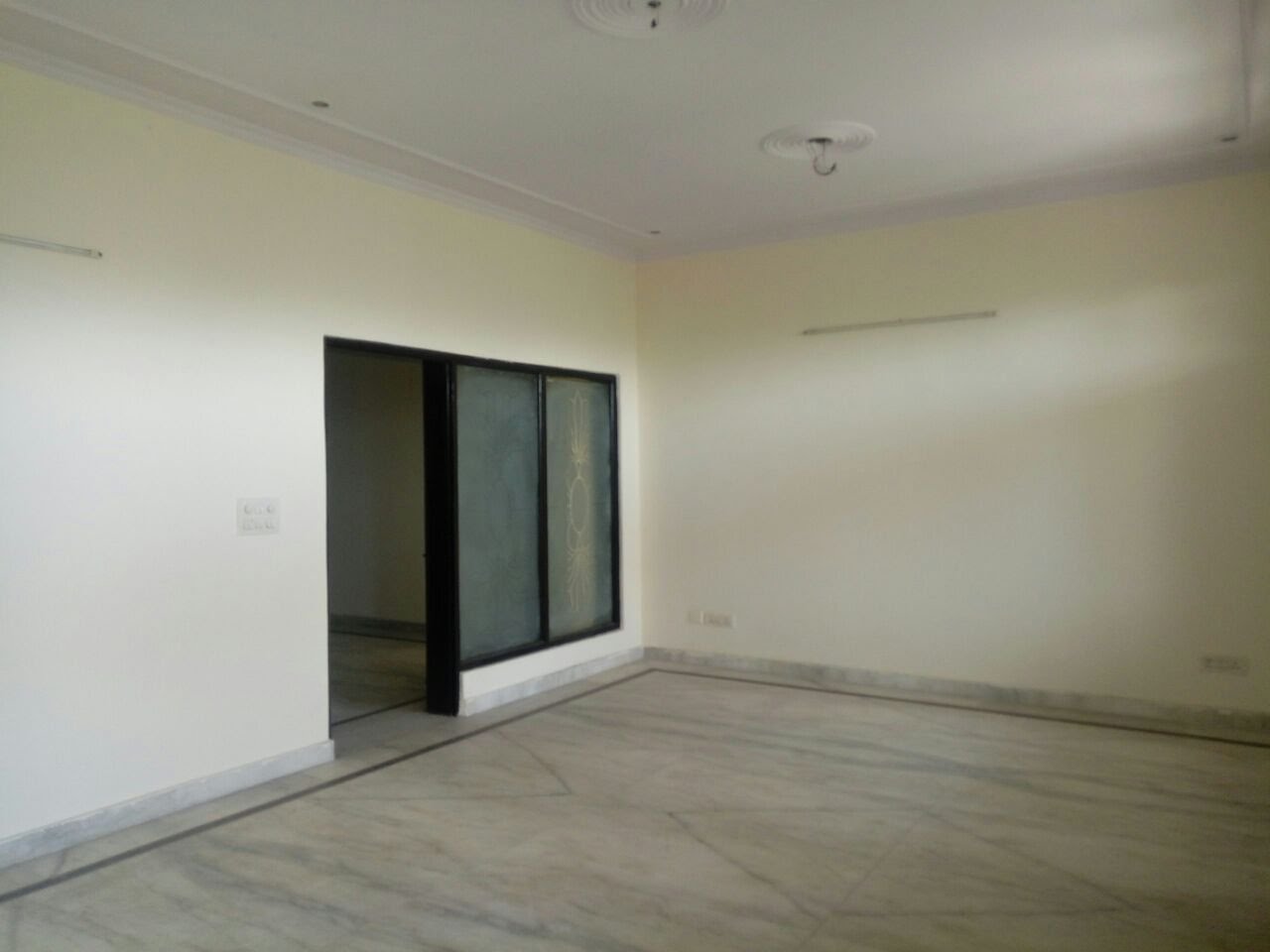 Rental 2 Bedroom 750 Sq.Ft. Apartment in Munirka Enclave, Munirka Delhi