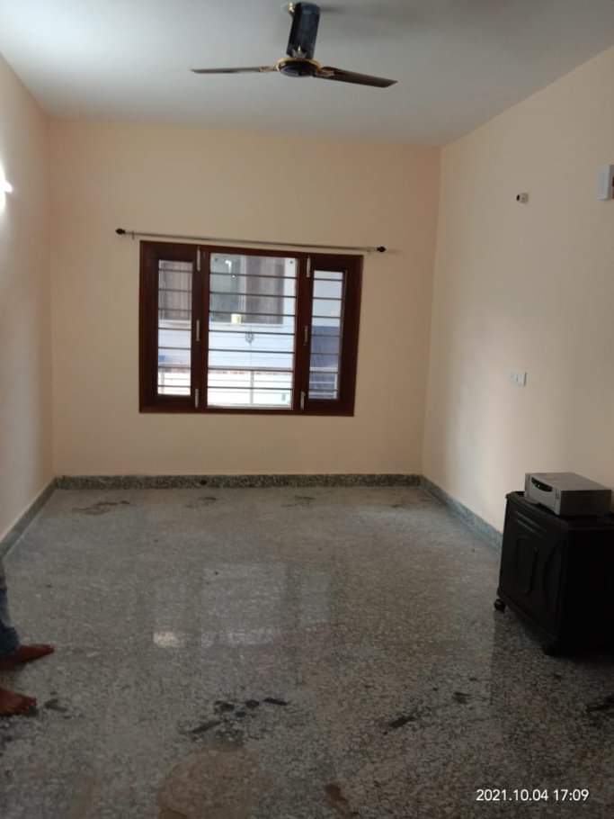 Resale 3 Bedroom 1695 Sq.Ft. Apartment in Unitech Horizon, Gn Sector pi