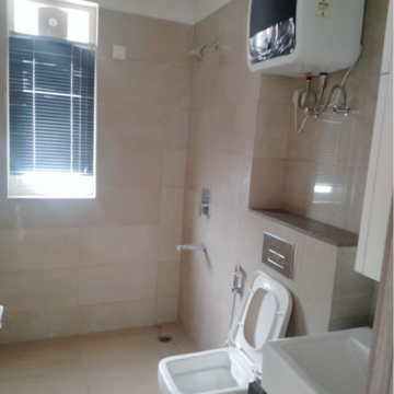 Bathroom in 3 BHK Apartment at Emaar Palm Heights, Sector 77 – for Rent