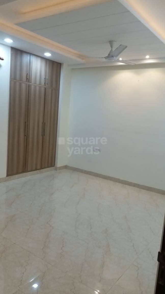 Rental 3 Bedroom 1850 Sq.Ft. Apartment in Emaar Palm Gardens, Sector 83