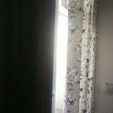Room in 2 BHK Apartment at Tulip Lemon, Sector 69 – for Rent