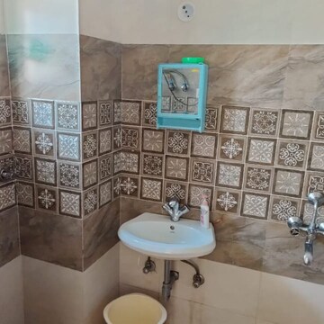 Bathroom in 3 BHK Apartment at Ansal Versalia Avante, Sector 67a – for Rent