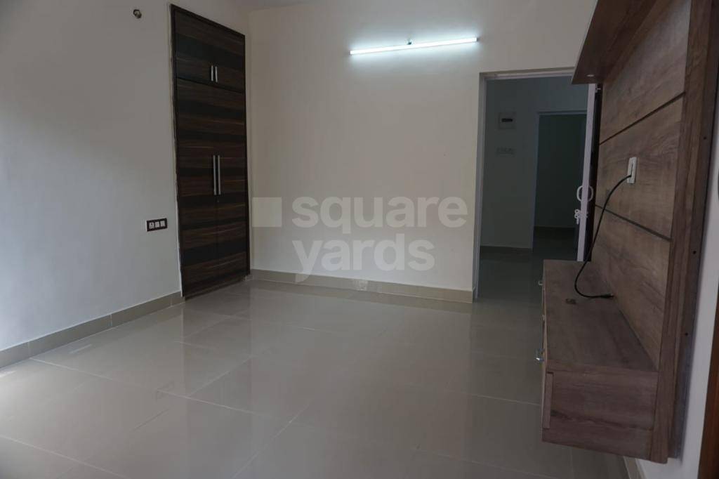 Rental 3 Bedroom 1250 Sq.Ft. Apartment in C8 Vasant Kunj, Vasant Kunj