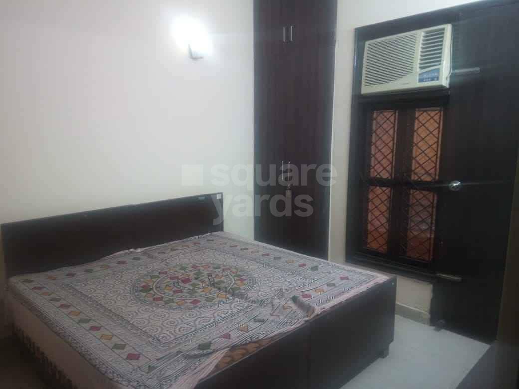 Rental 2 Bedroom 800 Sq.Ft. Apartment in RWA Block B Dilshad Garden