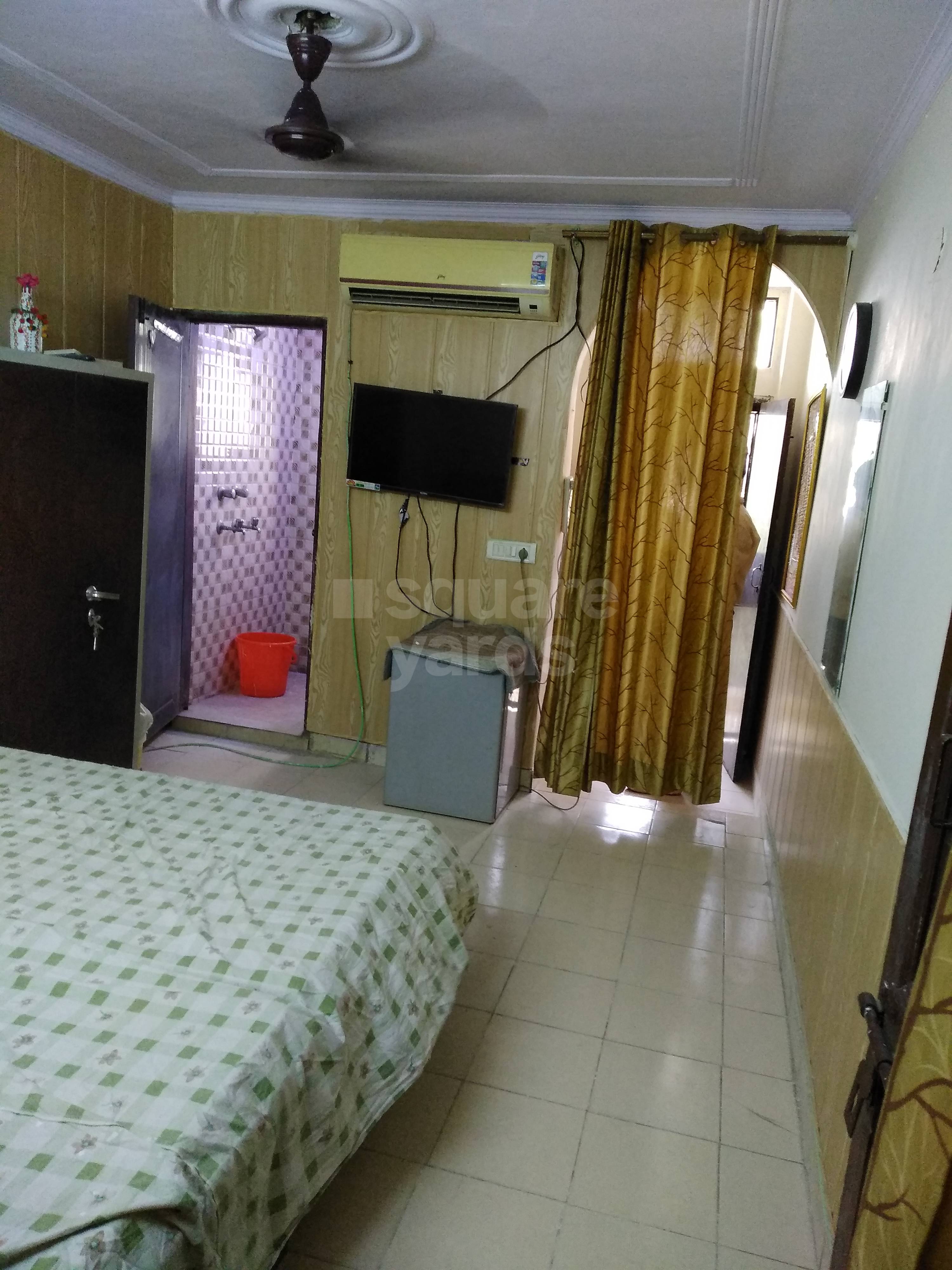 Rental Studio 317 Sq.Ft. Builder Floor in Lajpat Nagar 4 Delhi - 4588229