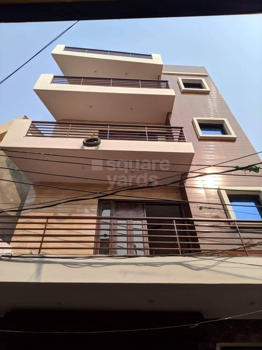 Resale 6+ Bedroom 100 Sq.Yd. Independent House in Shastri Colony