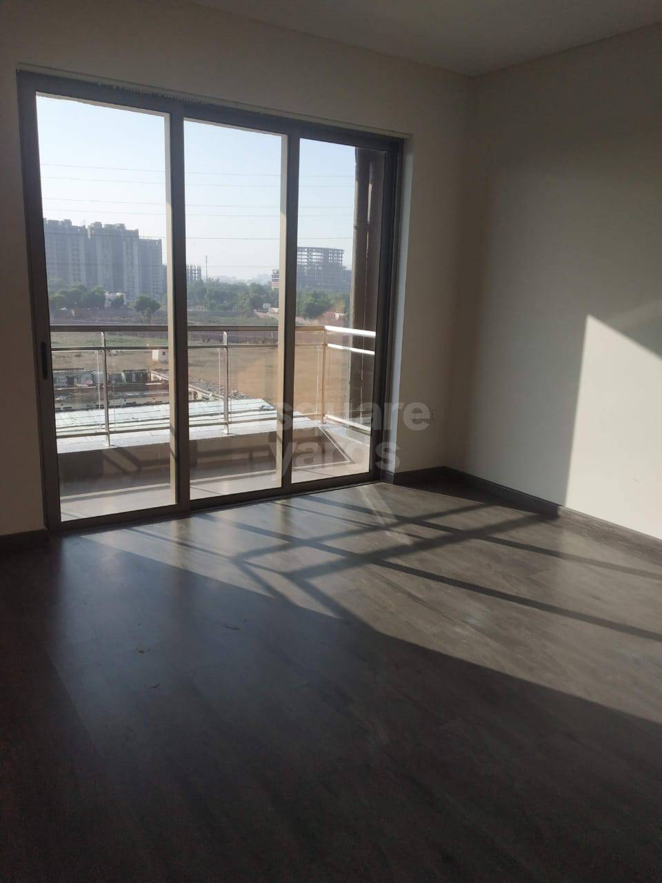 Rental 4 Bedroom 3325 Sq.Ft. Apartment in Tata PrimantiTower