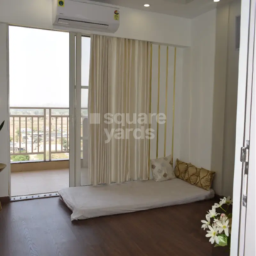 Room in 3 BHK Apartment at M3M Marina, Sector 68 – for Rent
